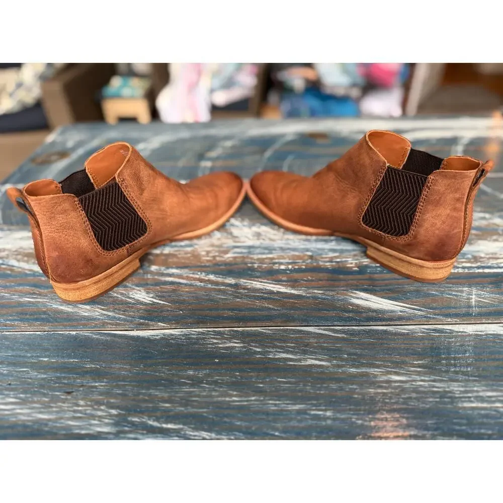 KORK-EASE Chelsea Brown Leather slip on Ankle boot/Shoes, size 8, Like NEW!!